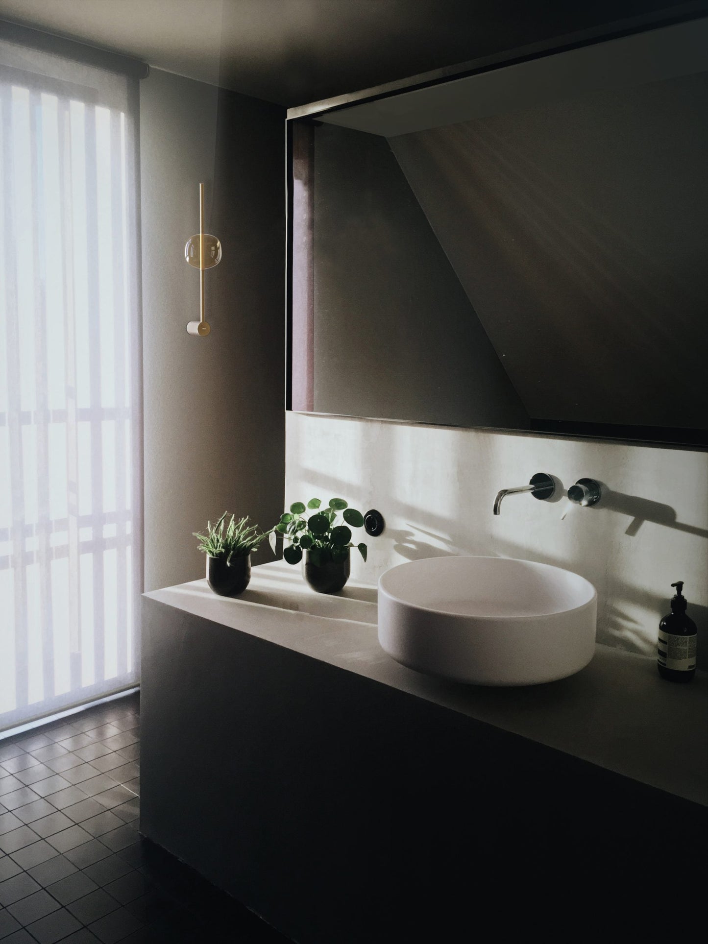 Freccia Uno Wall Light