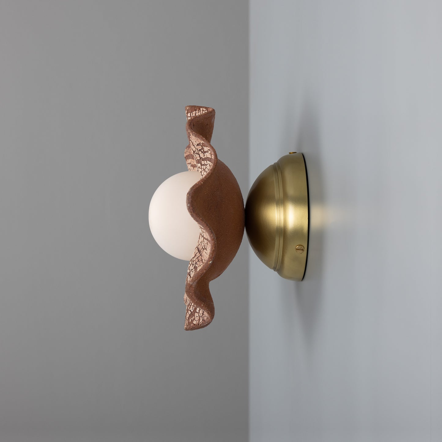 Rivale Wall Light with Wavy Ceramic Shade