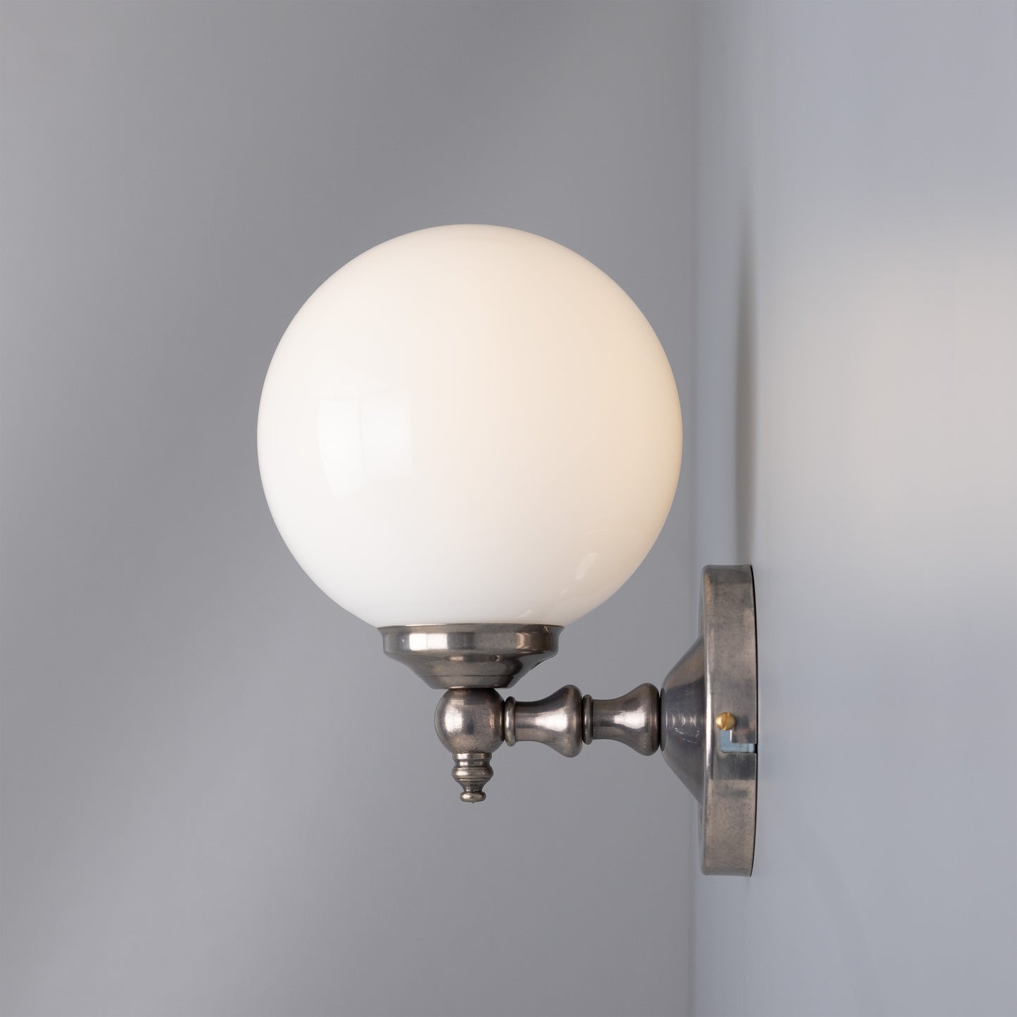 Cloghan Traditional Brass and Glass Globe Wall Light