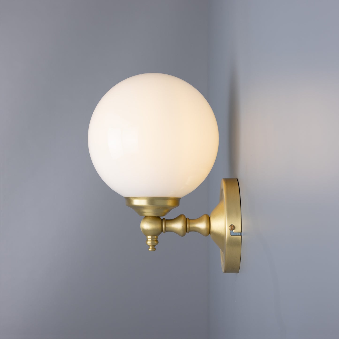 Cloghan Traditional Brass and Glass Globe Wall Light