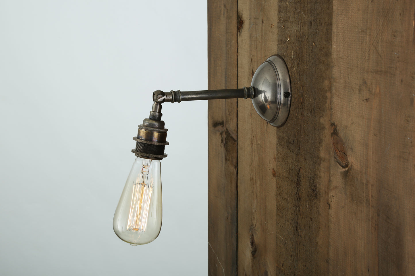 Dabb Vintage Bare Bulb Wall Light with Swivel