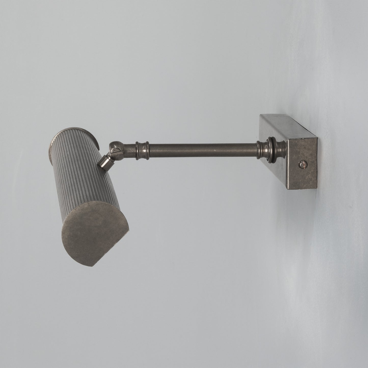 Cambridge Adjustable Reeded Brass Picture Light IP20