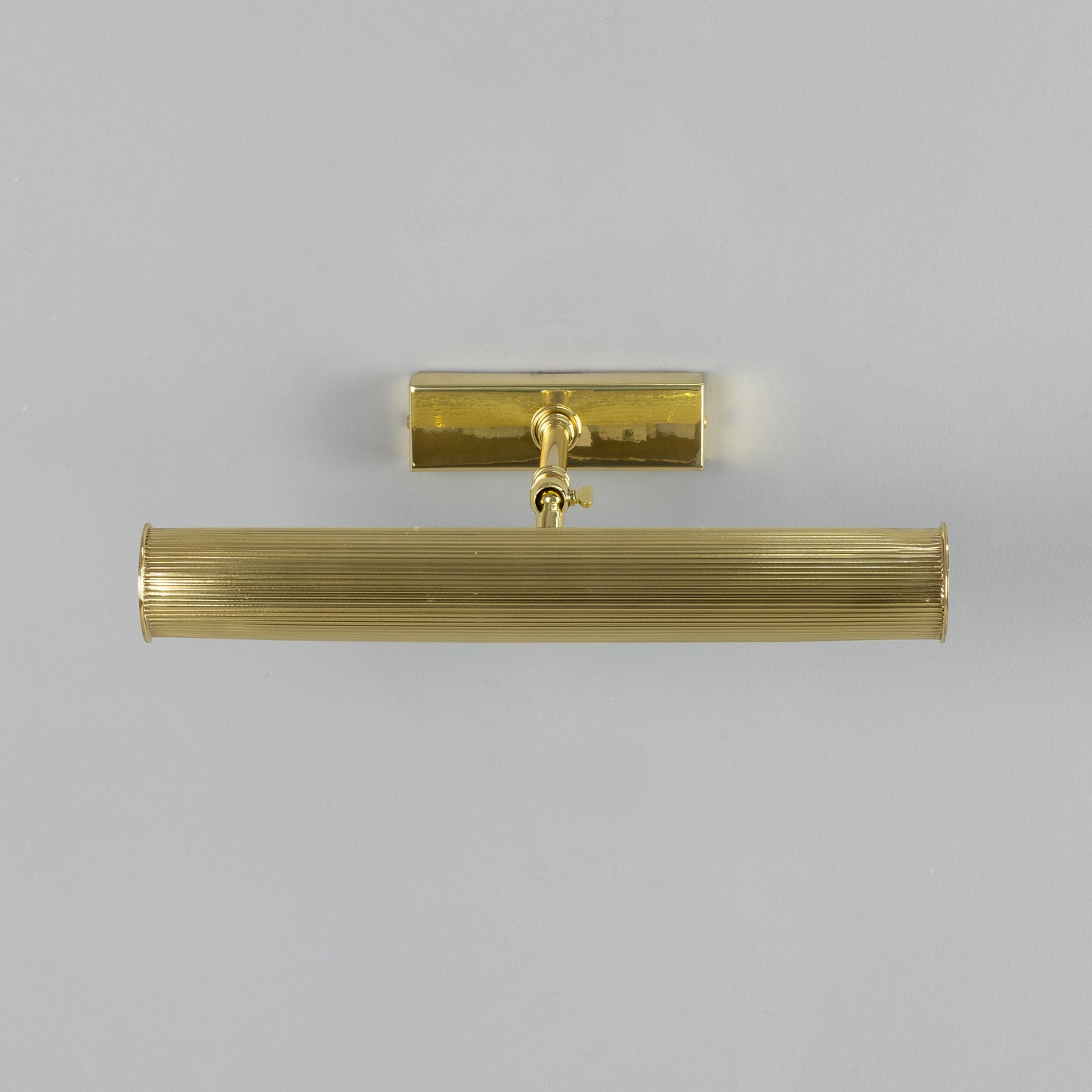 Cambridge Adjustable Reeded Brass Picture Light IP20