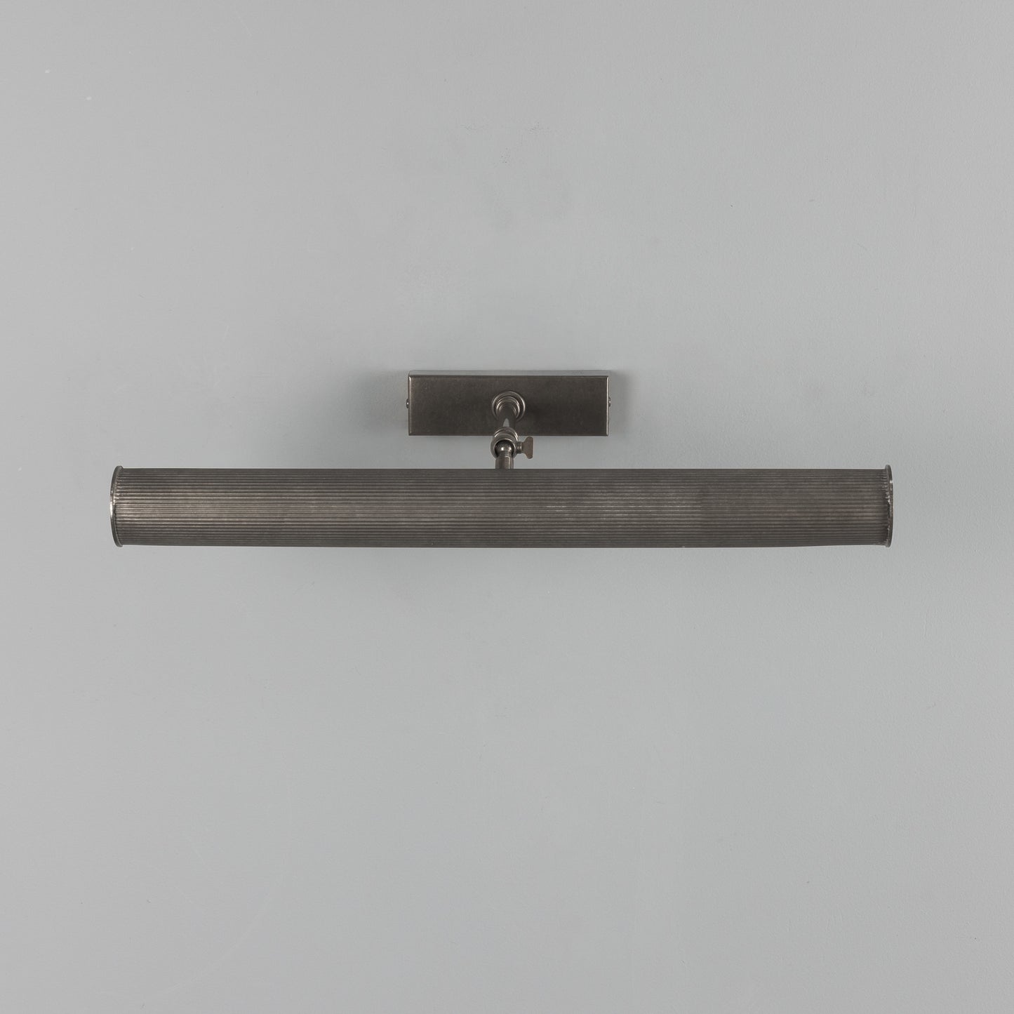 Cambridge Adjustable Reeded Brass Picture Light IP20