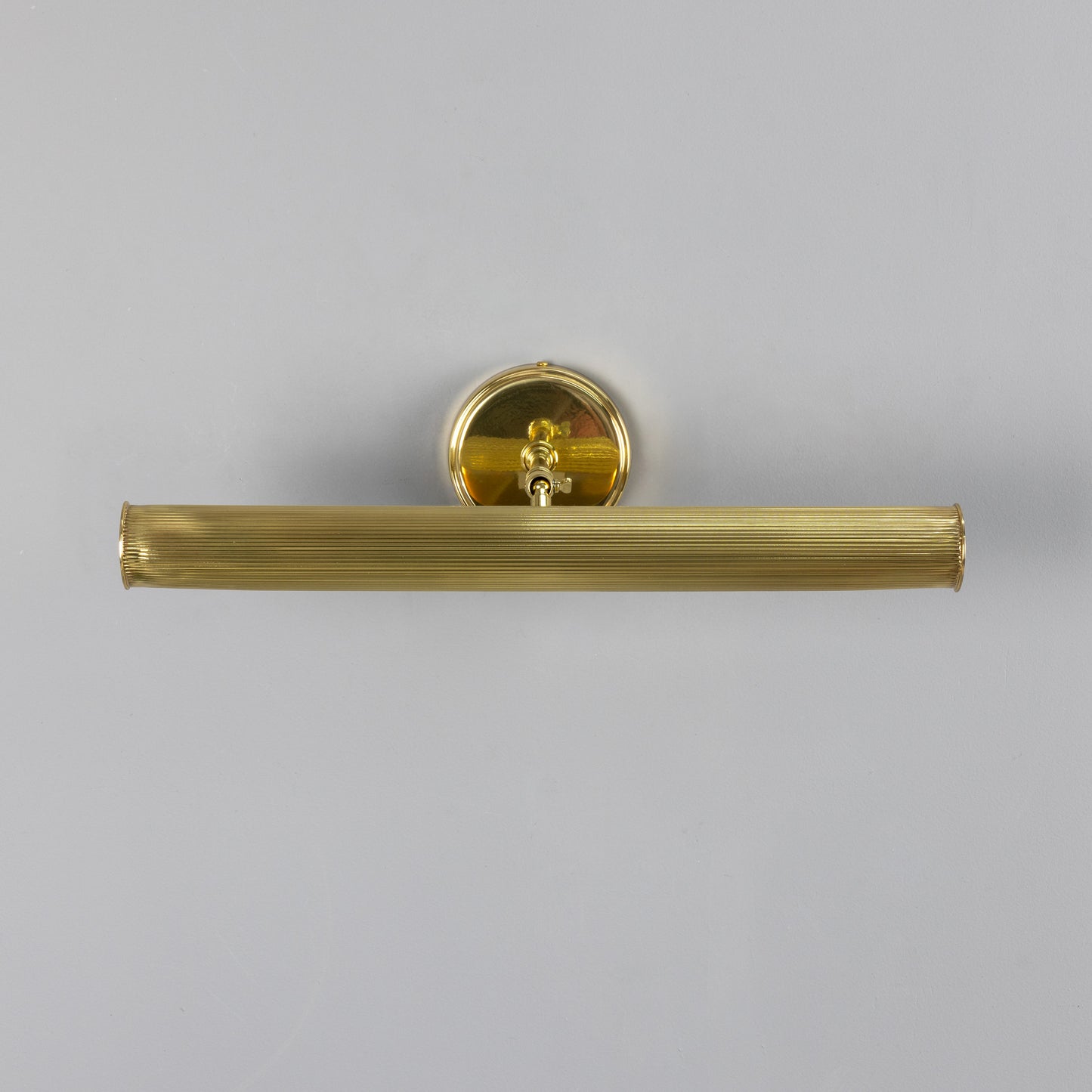 Cambridge Adjustable Reeded Brass Picture Light IP20