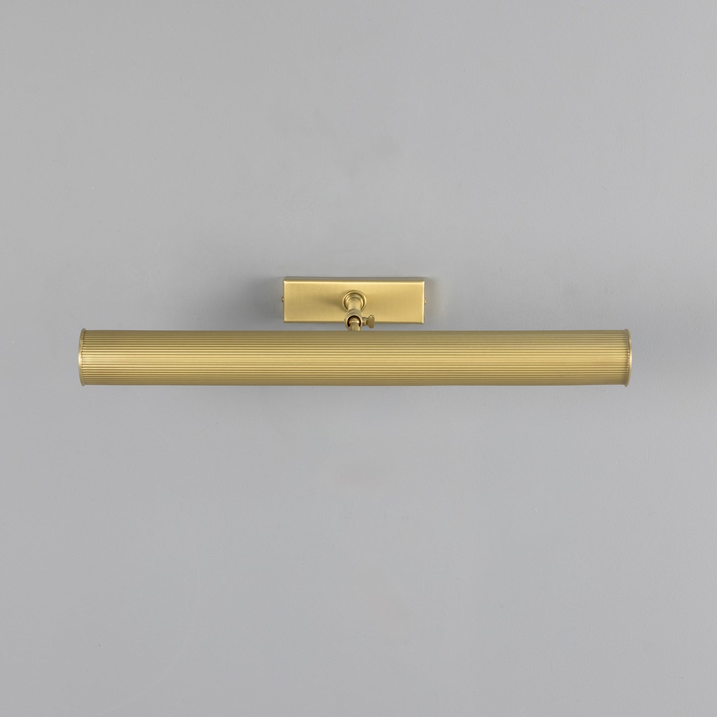 Cambridge Adjustable Reeded Brass Picture Light IP20