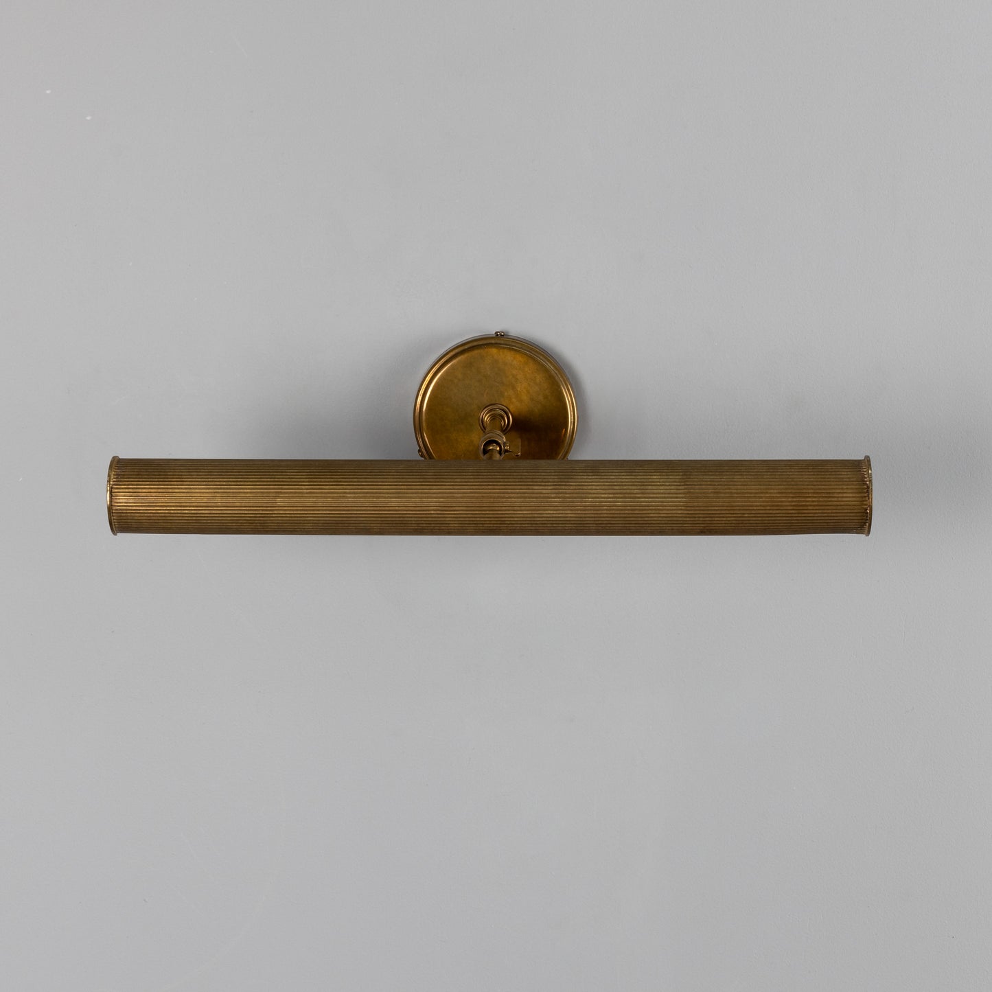 Bilbury Adjustable Reeded Brass Picture Light IP20