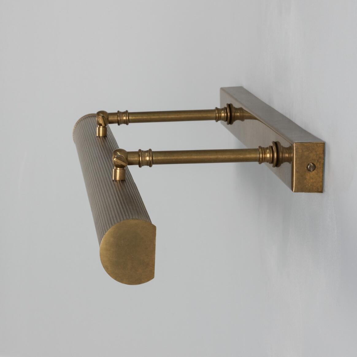 Cambridge Adjustable Reeded Brass Picture Light IP20