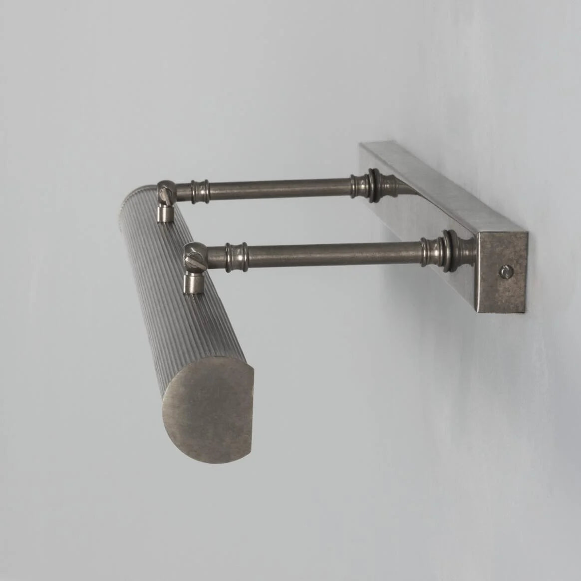 Cambridge Adjustable Reeded Brass Picture Light IP20