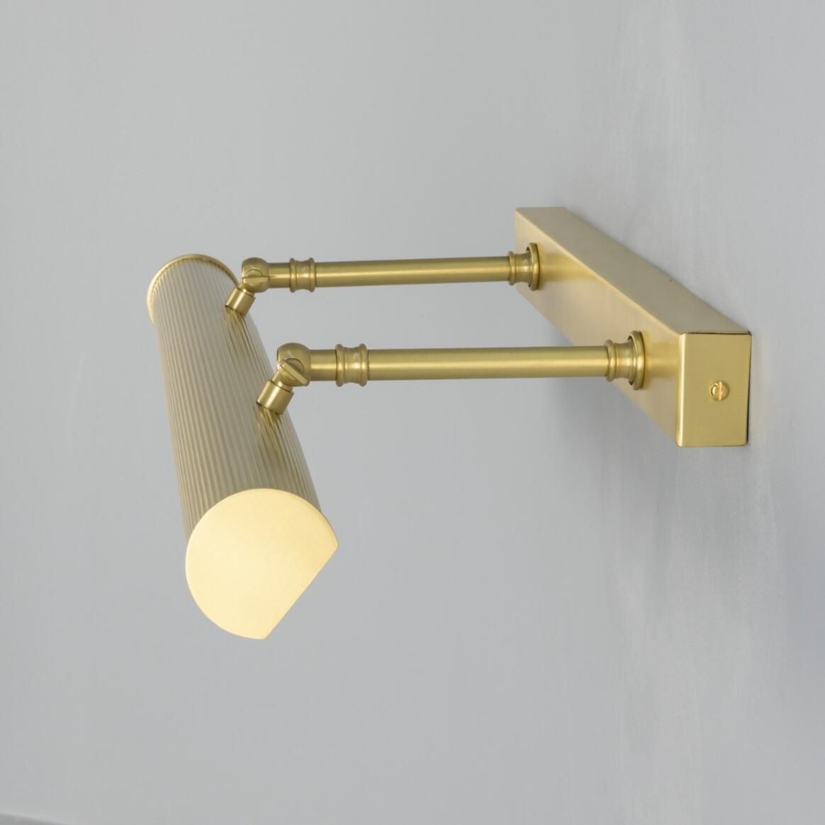 Cambridge Adjustable Reeded Brass Picture Light IP20